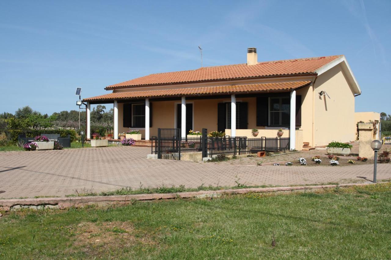Villa Cabirol Fertilia Exterior photo